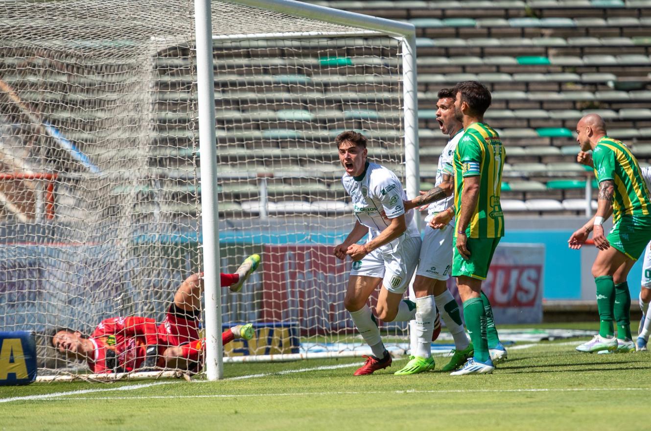 Aldosivi perdió con Banfield y es el primer descendido de la temporada