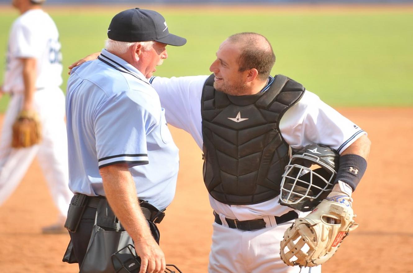 Con un home run del paranaense Motroni, Argentina festejó ante Nueva Zelanda