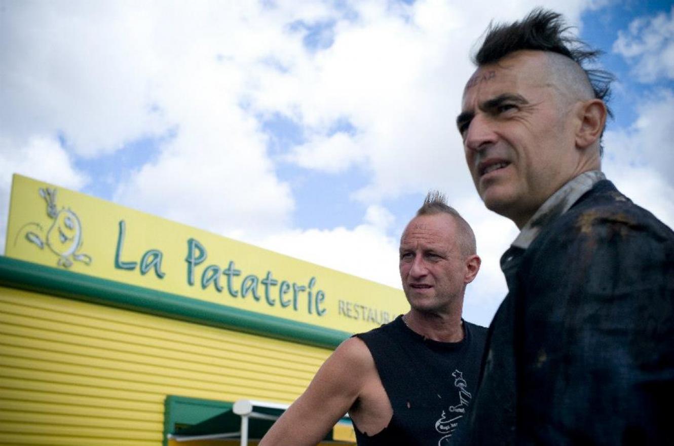 Proyectan  “Le grand soir”  en Parientes del Bar