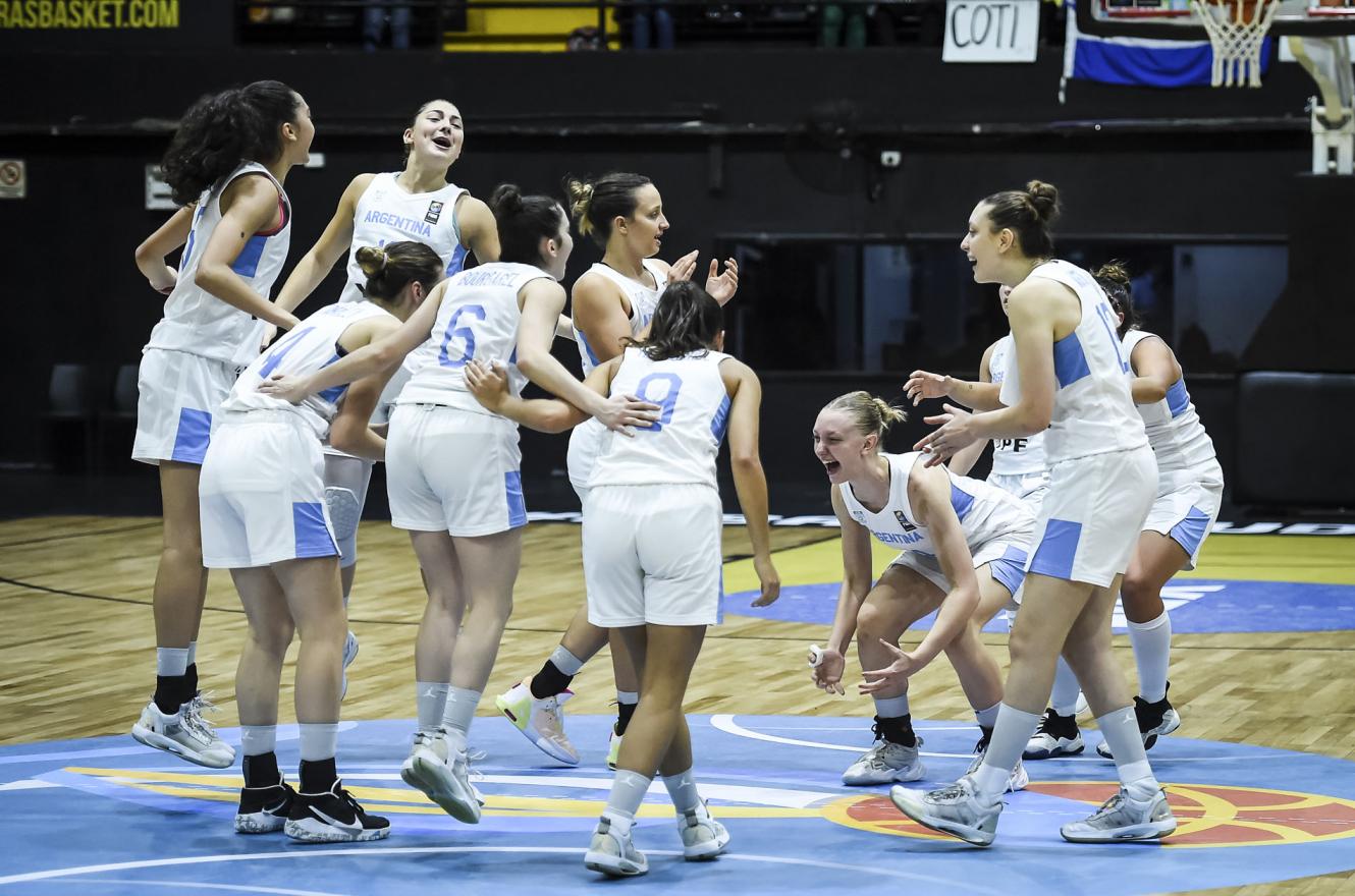 Básquet: con aporte entrerriano, Argentina pasó a semifinales del Sudamericano U18