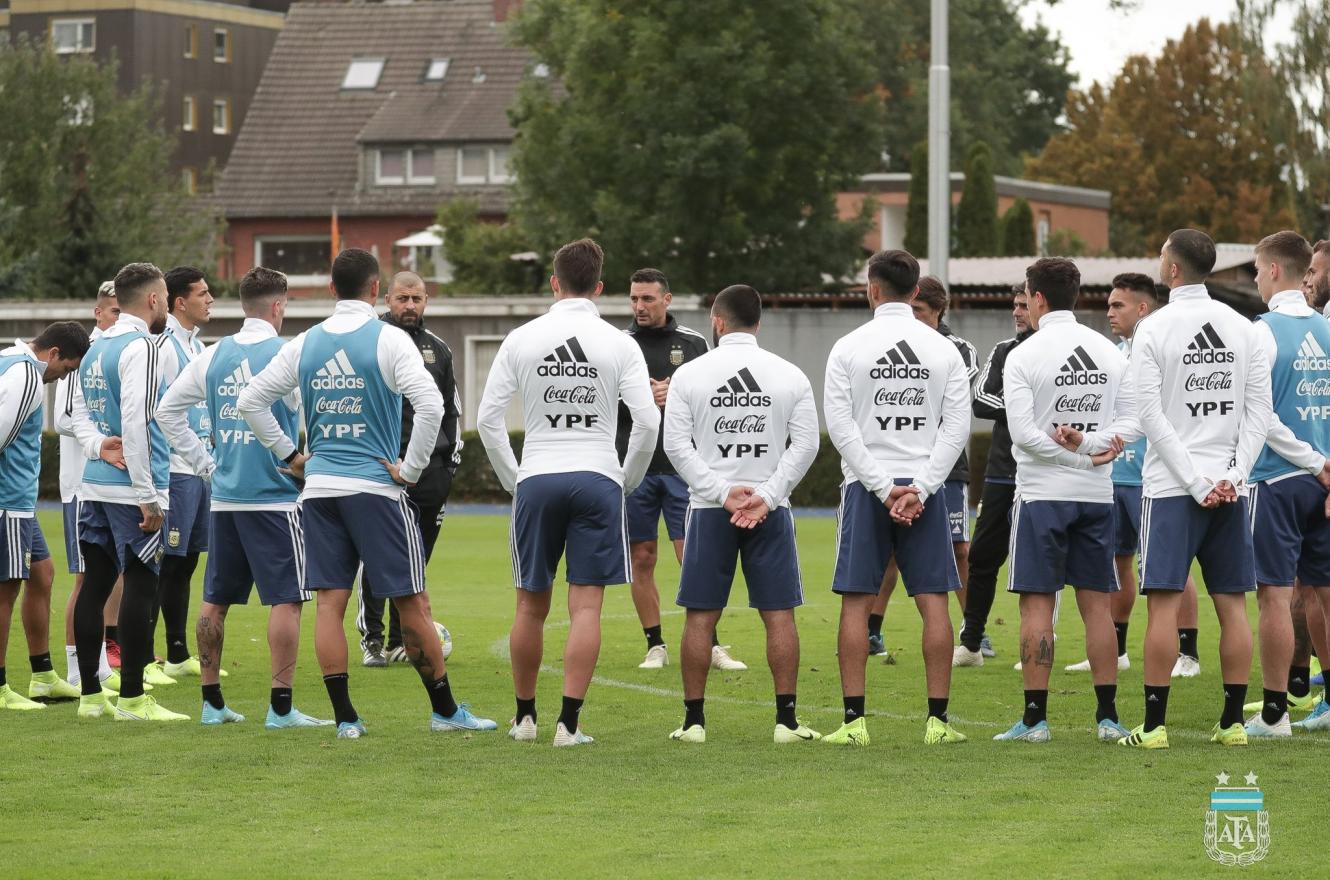 Con el entrerriano Kannemann, la selección argentina entrenó en Alemania