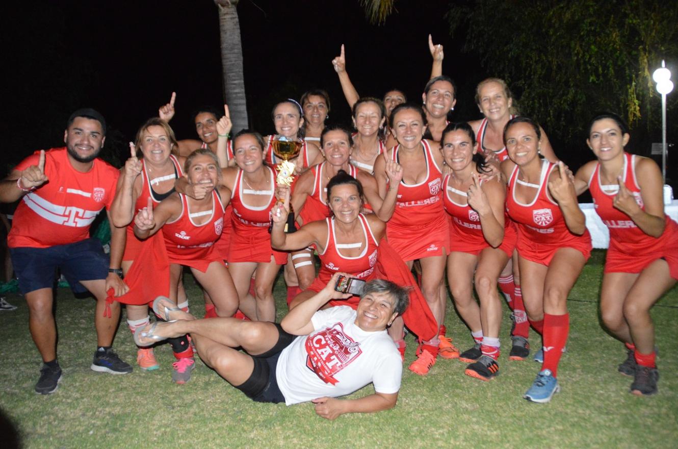Talleres Rojo se consagró bicampeón del Torneo de las Mamis Hockey del Paraná