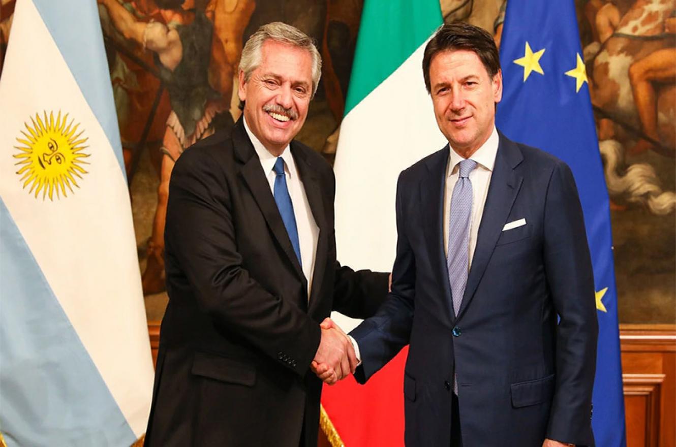 Alberto Fernández con el presidente del Consejo de Ministros de Italia, Giuseppe Conte