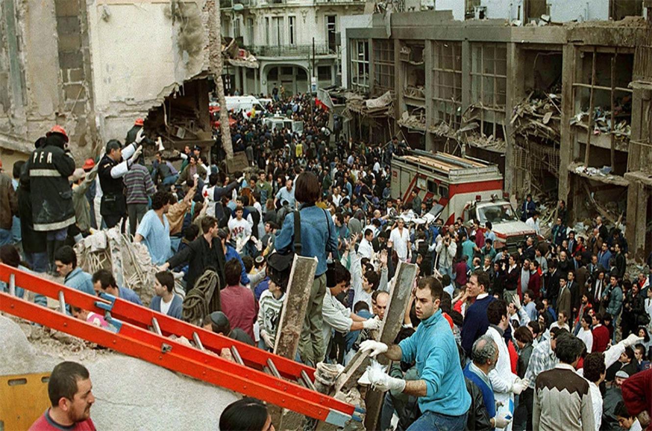 El ataque terrorista causó 85 muertos el 18 de julio de 1994 en la mutual judía del barrio porteño de Once.