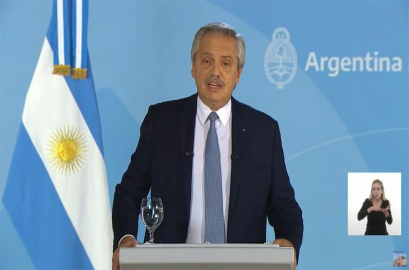 El Presidente Alberto Fernández cuando el jueves por la noche anunció las nuevas medidas de restricción y prevención para evitar la circulación del Covid-19.