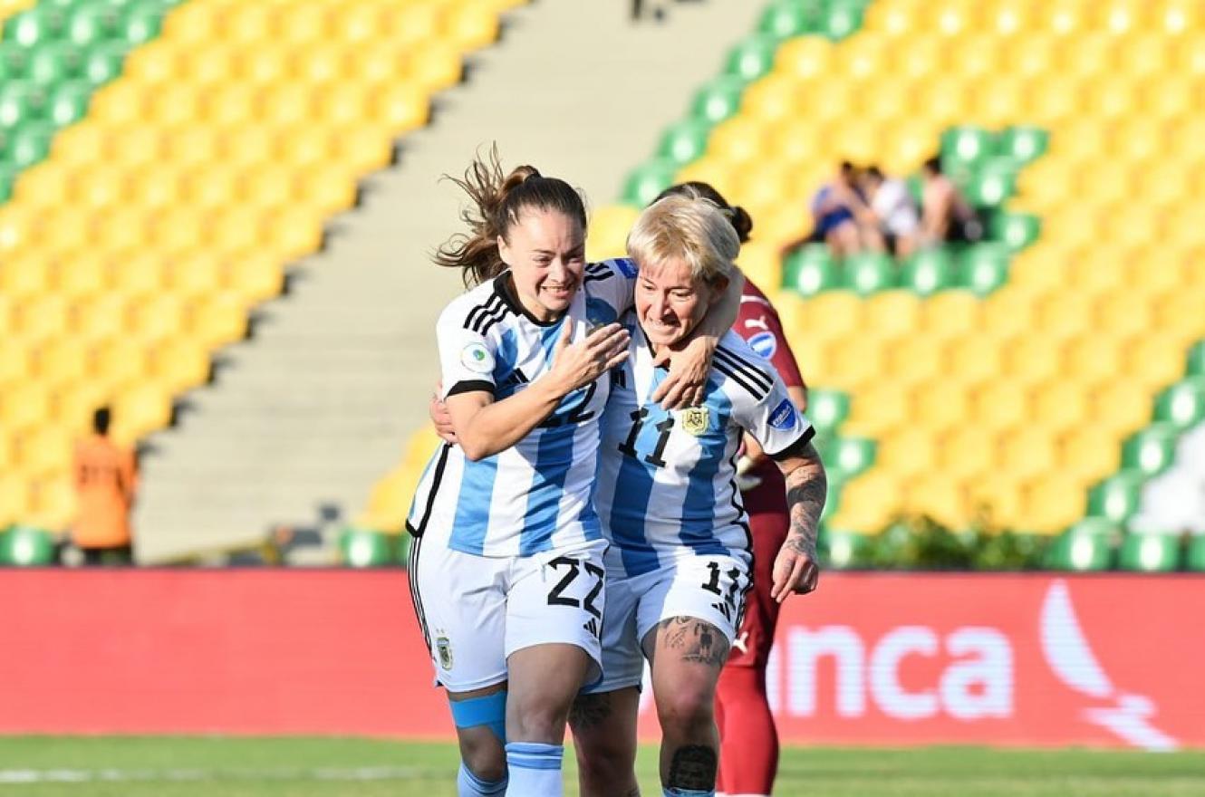 Fútbol: las chicas argentinas golearon a Uruguay en la Copa América Femenina