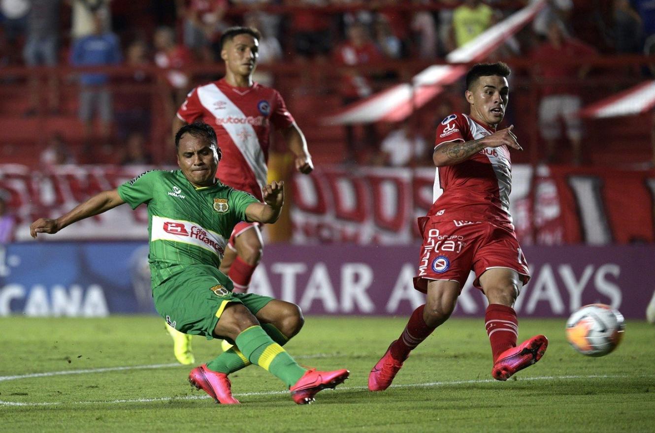 Argentinos empató con Sport Huancayo en su estreno por la Copa Sudamericana
