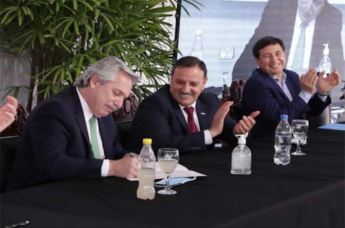 Fernández junto a Daniel Arroyo en La Rioja