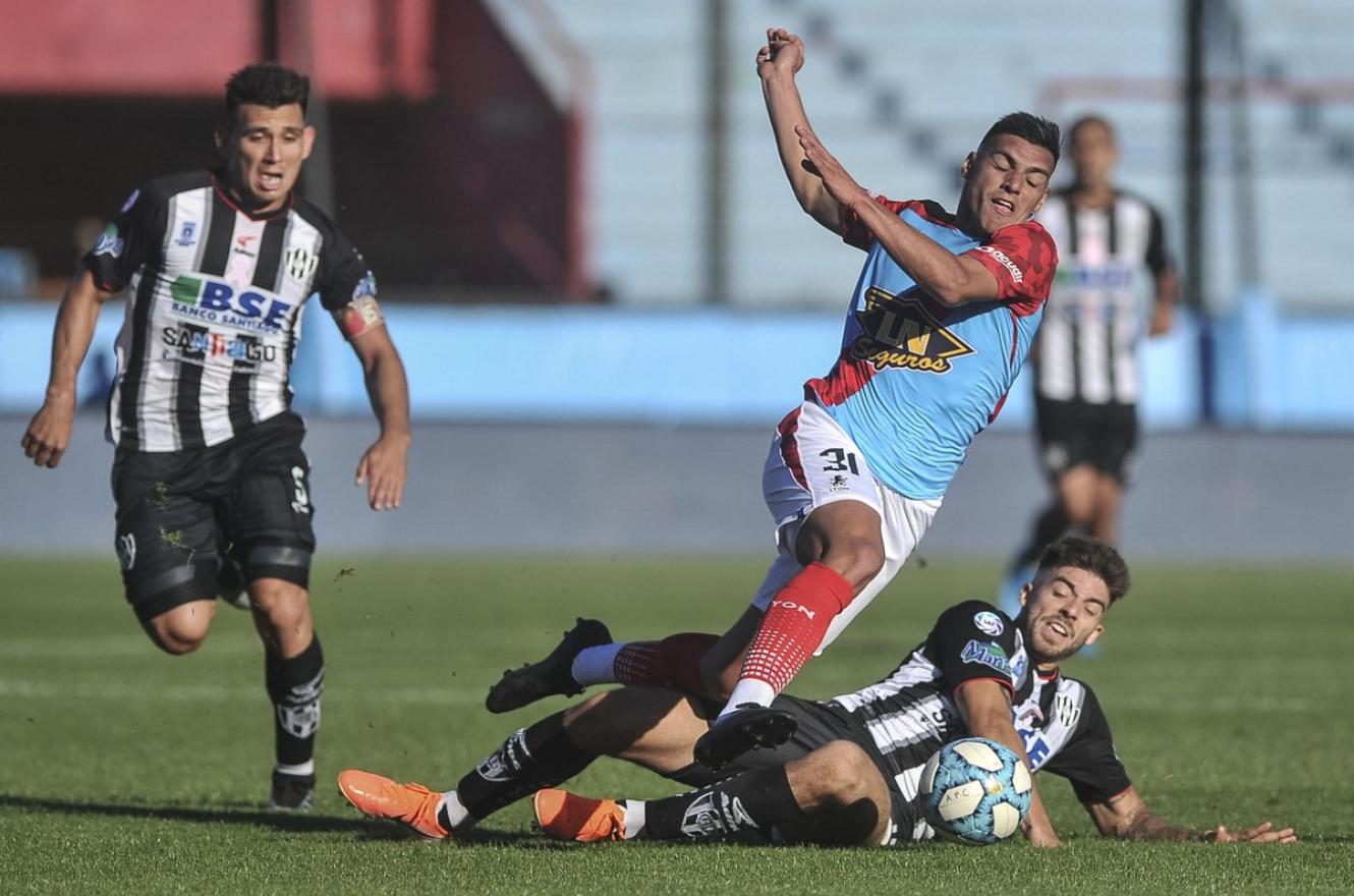 El vialense Alzugaray anotó en el empate de Central Córdoba en su visita a Sarandí