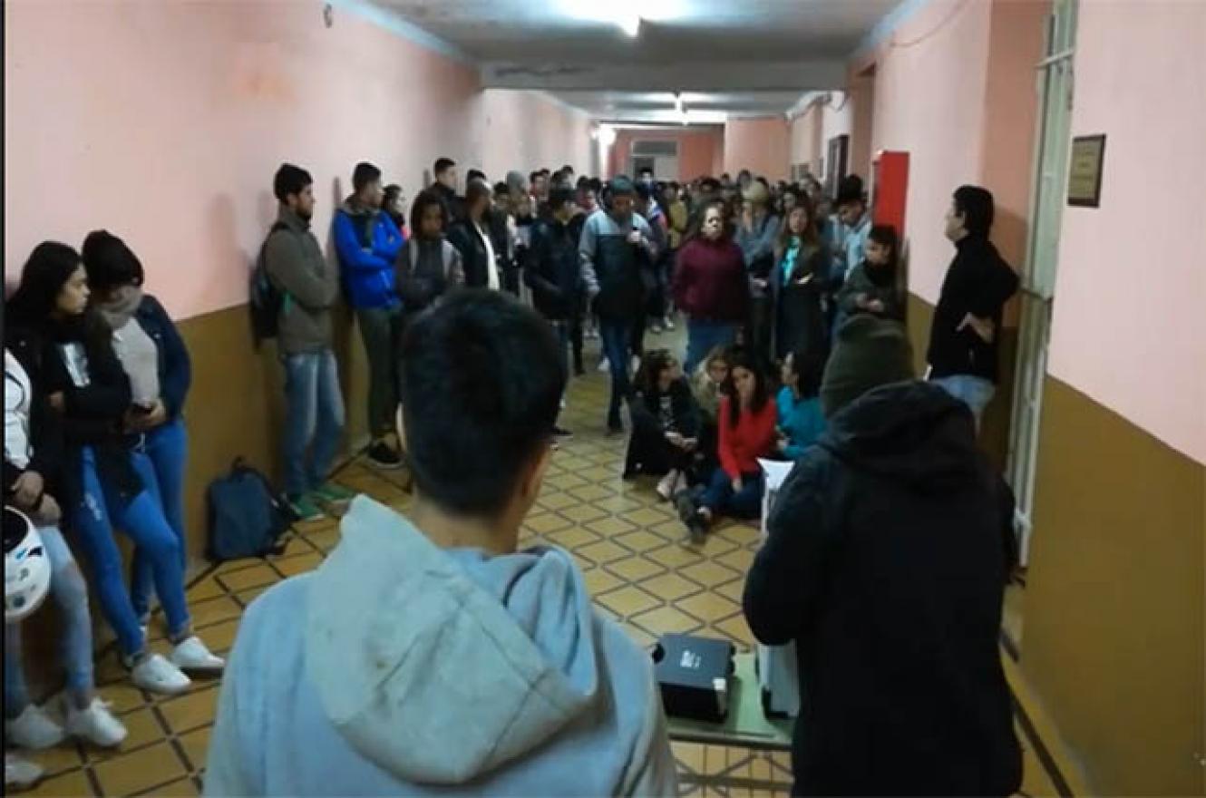 asamblea Escuela Secundaria de Adultos 