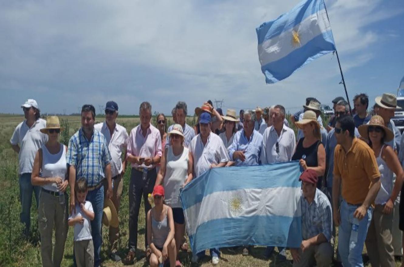 En asamblea, productores pidieron que intervenga la justicia por la usurpación de un campo