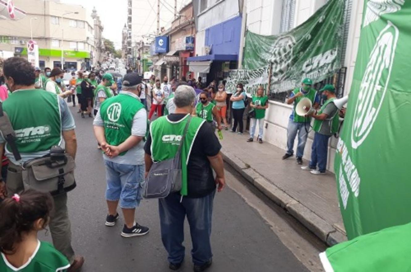 ATE se movilizó a la Secretaría de Trabajo en reclamo de paritarias