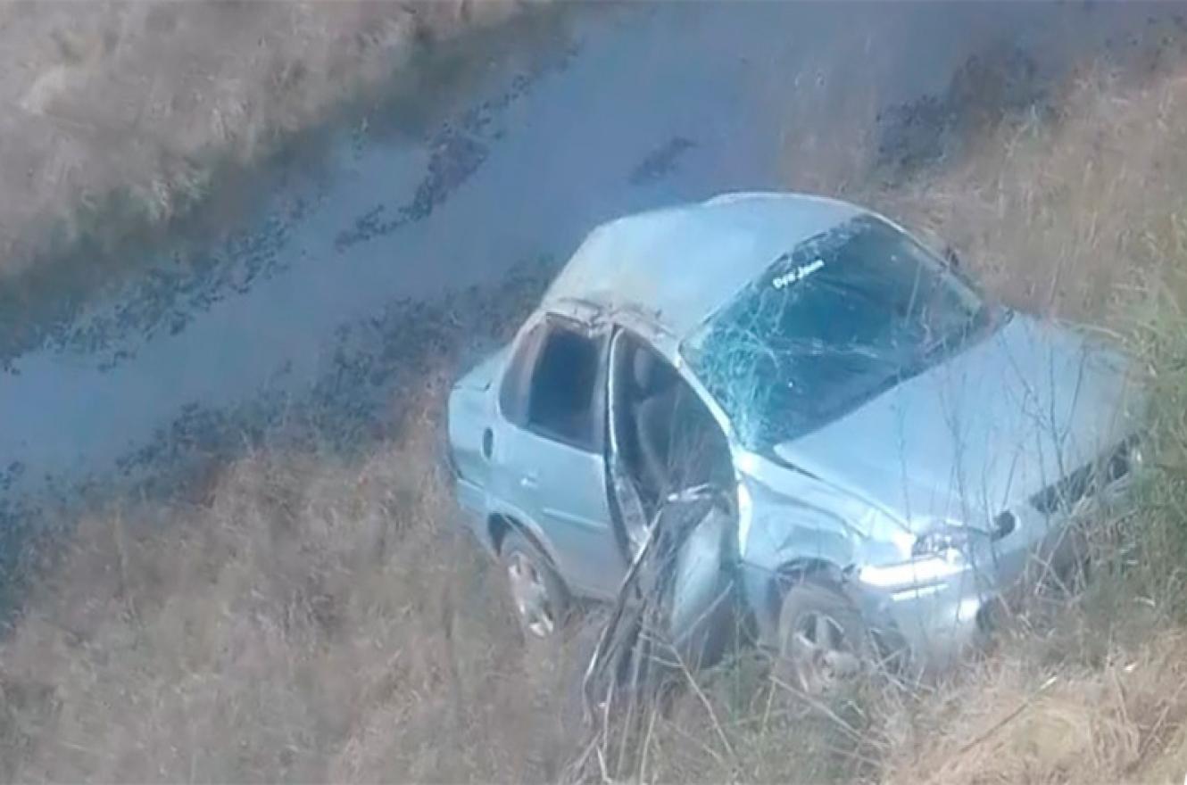Falleció un hombre tras despistar y volcar su auto cerca de Ibicuy