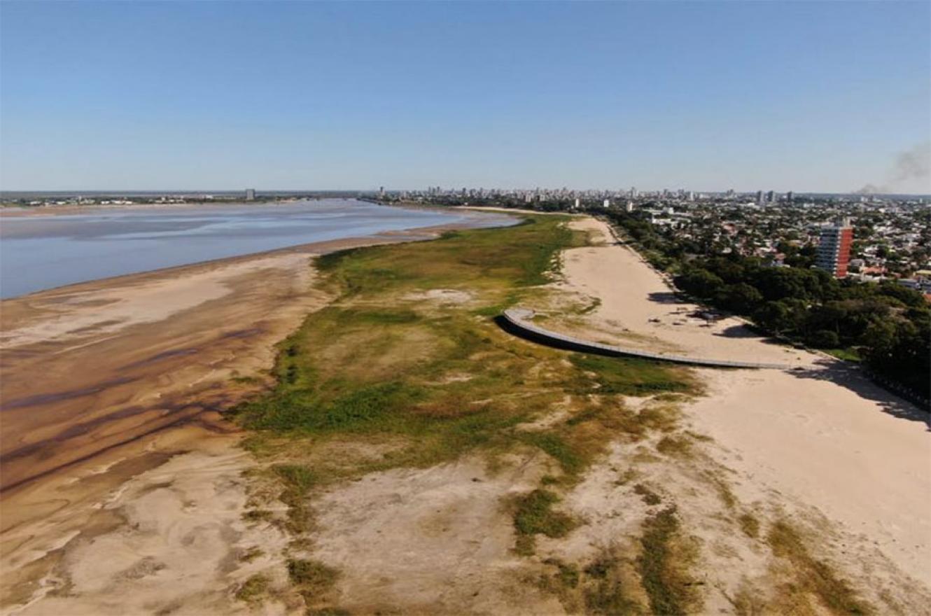 La Laguna Setúbal en la ciudad de Santa Fe es un claro testigo de la bajante que padece el río Paraná. Desde el martes 10 de noviembre, la altura del río se “clavó” en 60 centímetros.
