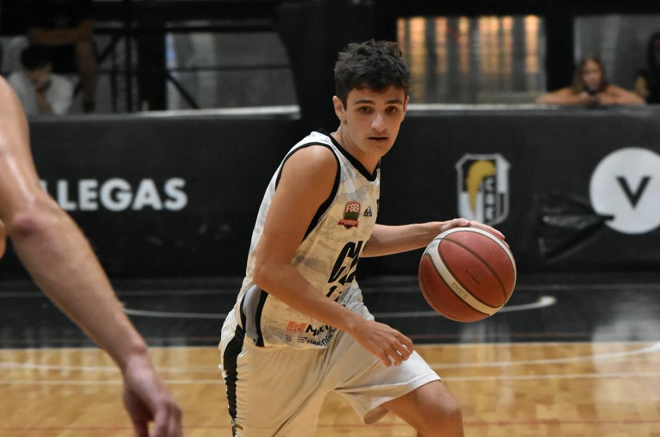 El invicto Estudiantes venció a Ciclista y se aseguró el número uno de la fase regular