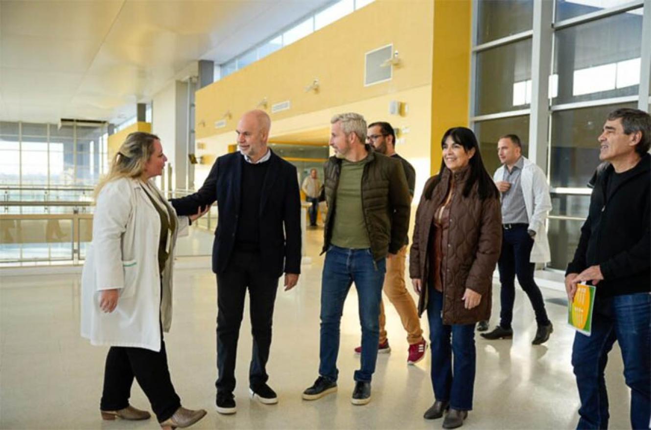 La vicegobernadora criticó la visita de Rodríguez Larreta y Frigerio al Hospital de la Baxada de Paraná y señaló “el abandono que hizo el gobierno de Cambiemos que recuerdo los respiradores del hospital vencidos y sin utilizar”.