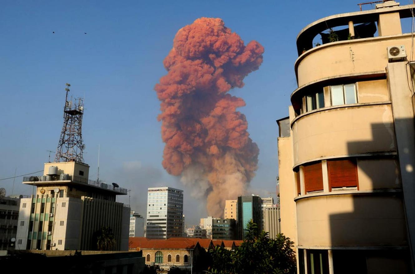 Al menos 73 muertos y 3700 heridos por una fuerte explosión en Beirut