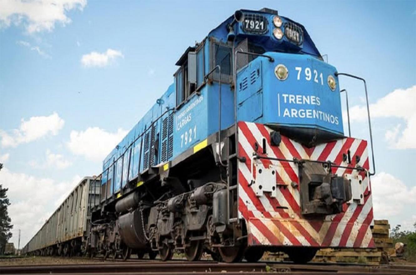 El presidente, Javier Milei, firmó un decreto para iniciar la privatización de Belgrano Cargas.