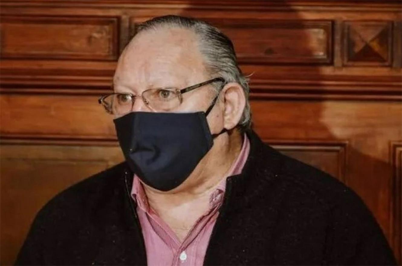 La Municipalidad de Gualeguay confirmó que su intendente Federico Mario Antonio Bogdan falleció hoy de Covid-19.