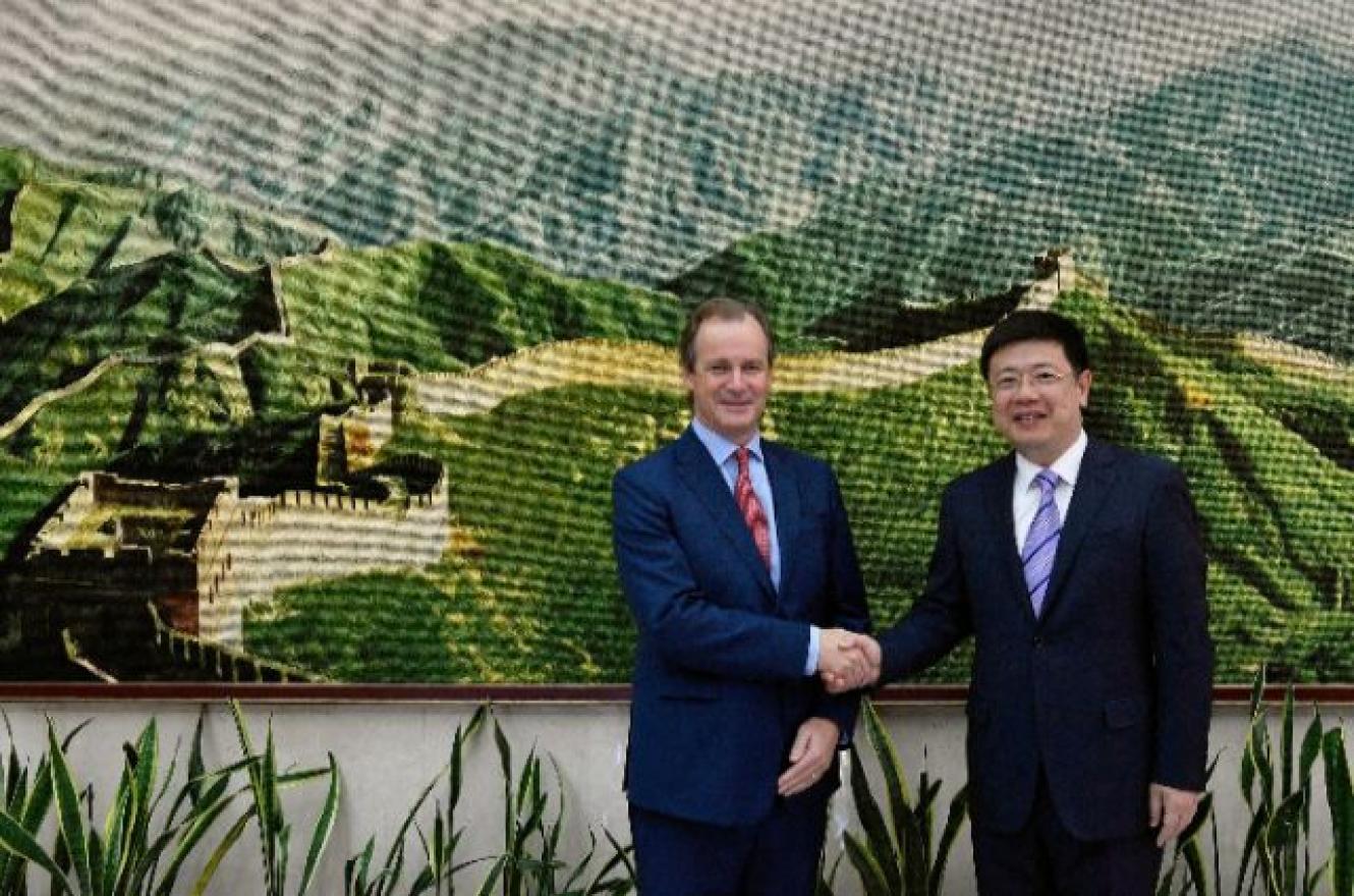 Bordet y el embajador chino