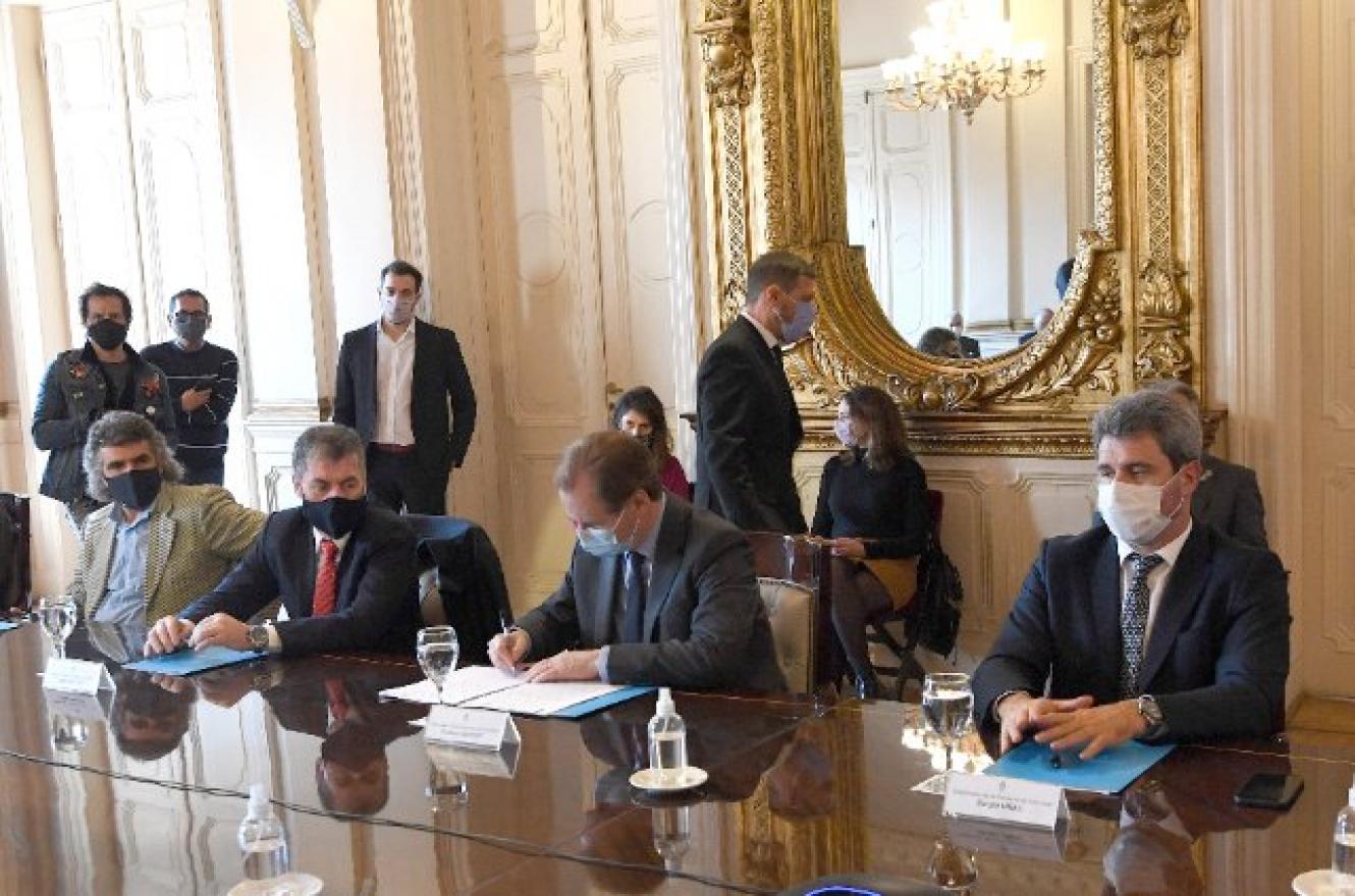 Bordet acordó con Nación compensación para obras y mejoras en el cuadro tarifario