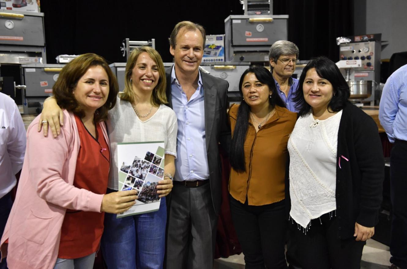 Bordet ratificó los créditos a emprendedores con el apoyo del nuevo gobierno nacional