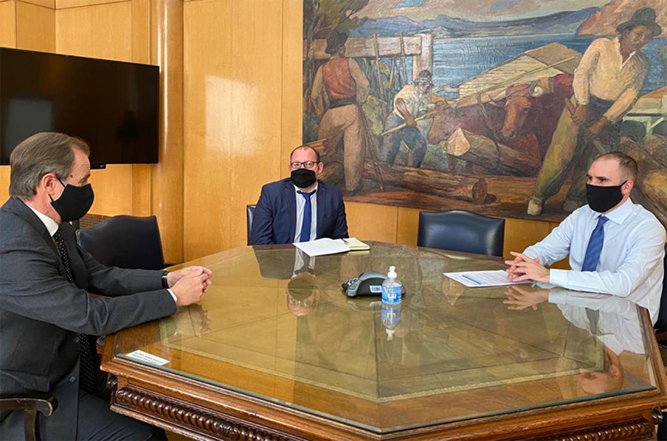 Gustavo Bordet se reunió con el ministro de Economía de la Nación, Martín Guzmán, para analizar el escenario para la reactivación de la actividad en la provincia.