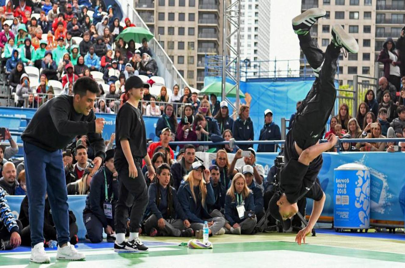 París 2024 tendrá breakdance, menos atletas y la misma cantidad de mujeres y varones