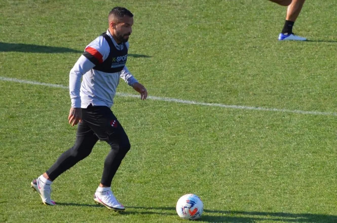 Fútbol: en Patronato, Iván Delfino prepara cuatro regresos y mantiene una duda