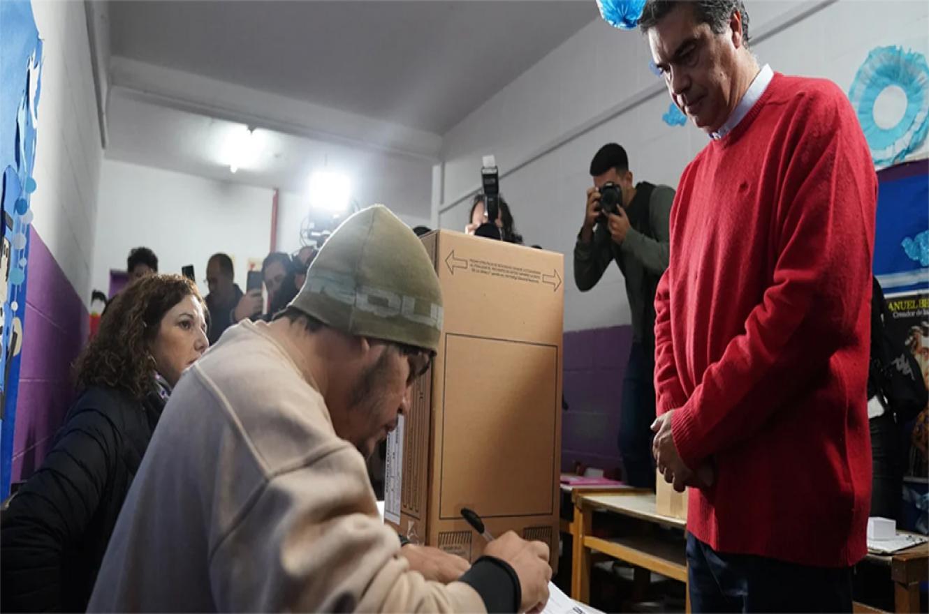 El gobernador del Chaco, Jorge Capitanich, votó hoy en las PASO. El crimen de Cecilia Strzyzowski generó conmoción política sin precedentes.