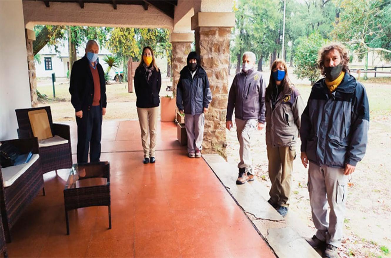 El vicepresidente de la Comisión Administradora del Río Uruguay (CARU), José Eduardo Lauritto, en representación del organismo binacional, realizó la entrega de un Invernadero de 180 metros cuadrados al Parque Nacional El Palmar.