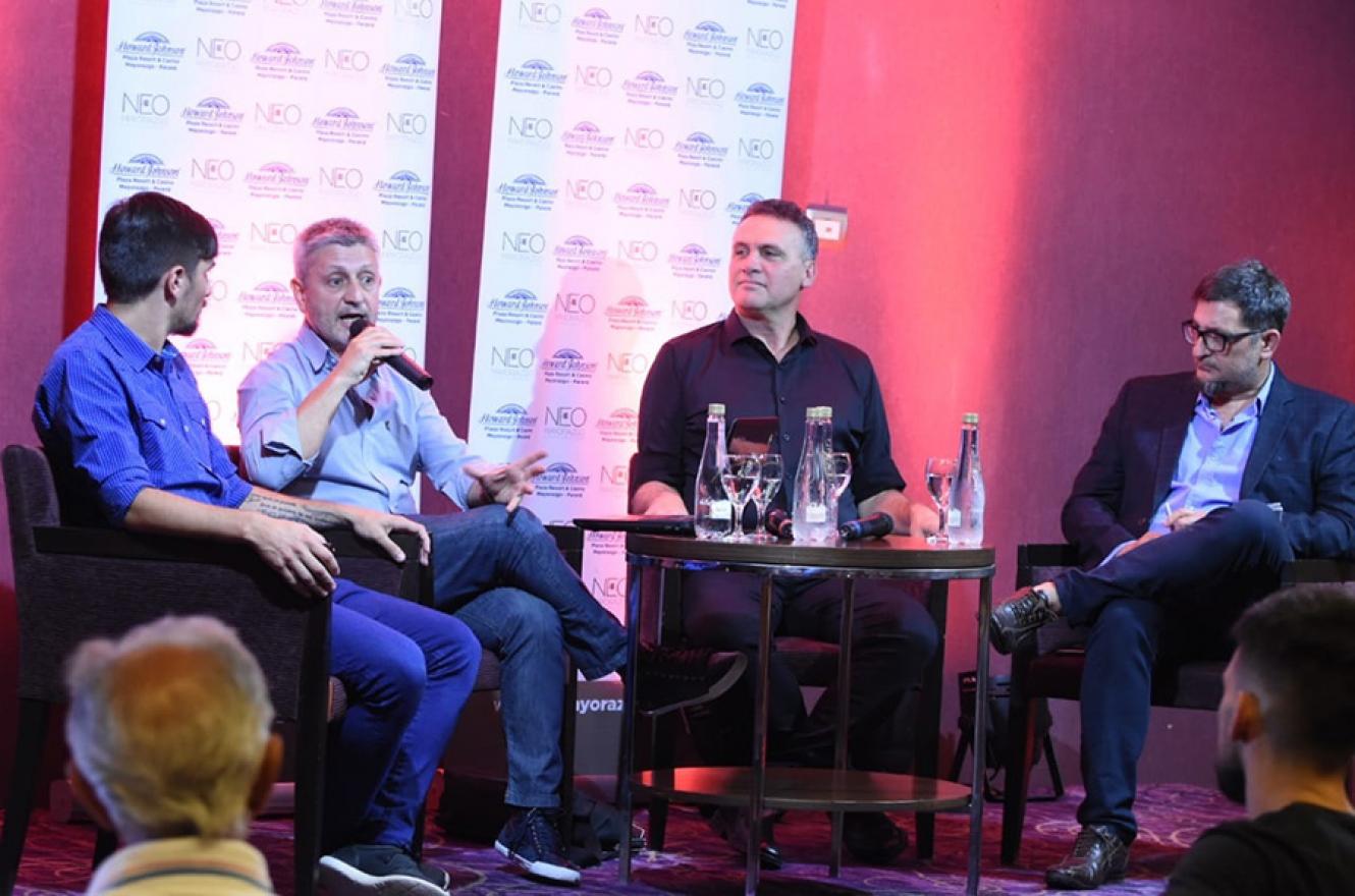 Mauro Federico, Germán de los Santos y Hernán Lascano en el ciclo de charla que se desarrolla en el Hotel Mayorazgo de Paraná en el marco de los 30 años de la Revista ANÁLISIS.