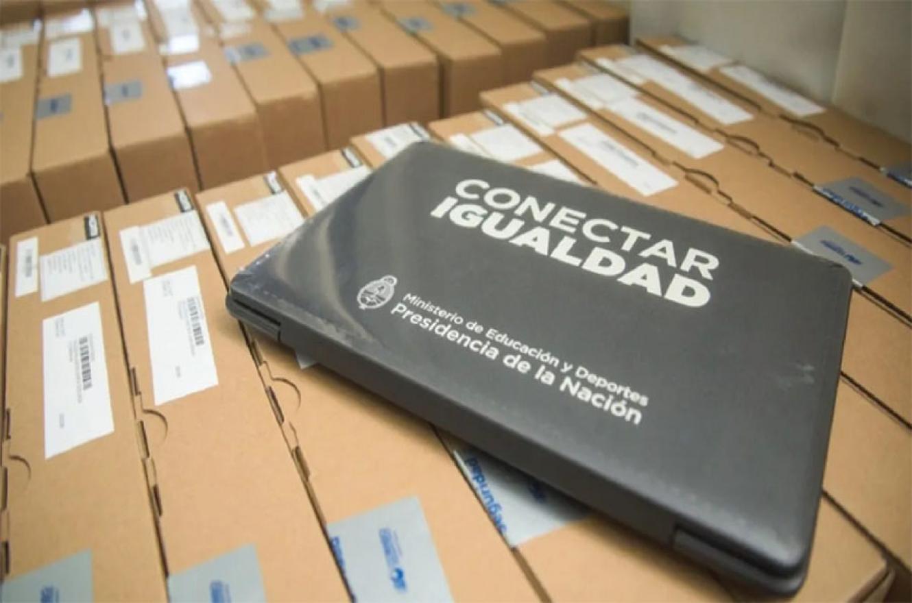 El Estado argentino repatrió fondos que tenía depositados en el FMI y que serán destinados a la compra de 70 mil computadoras en el marco del Programa de conectividad federal “Juana Manso” que lleva adelante la cartera educativa.