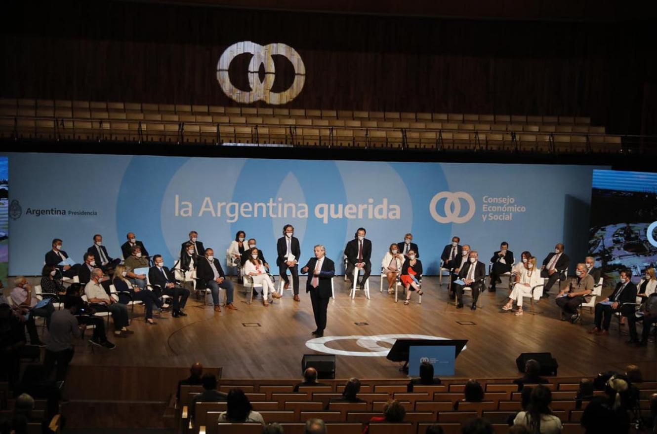 Con una fuerte apelación al diálogo, Fernández presentó el Consejo Económico y Social