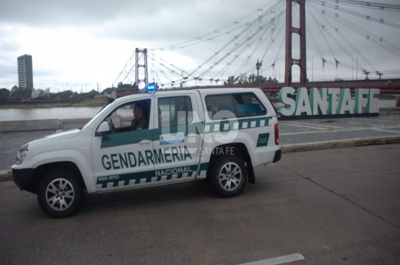 Gendarmería recorre las calles de Santa Fe por la pandemia