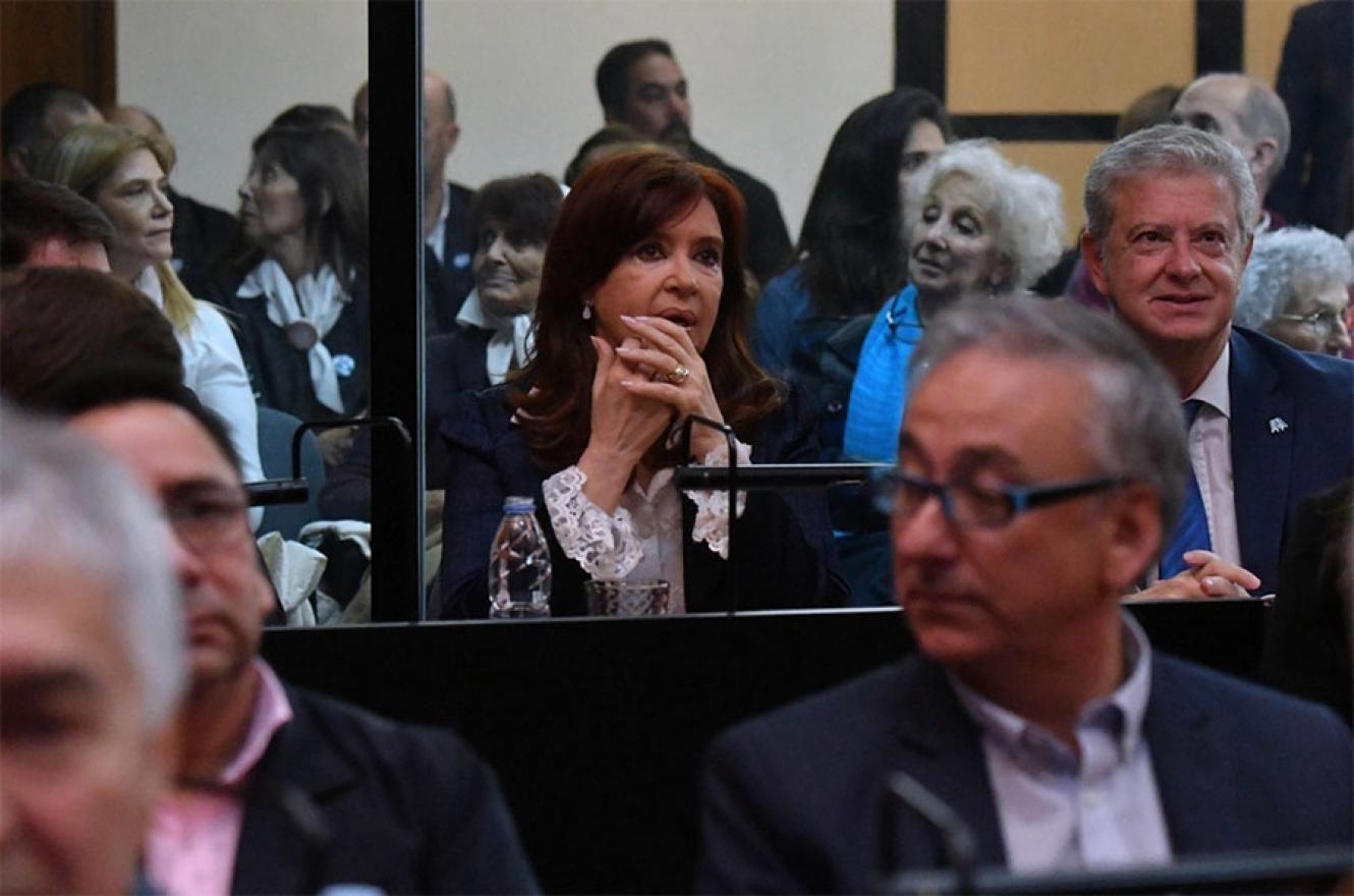 Cristina Kirchner frente “a los armados” judiciales de Comodoro Py.