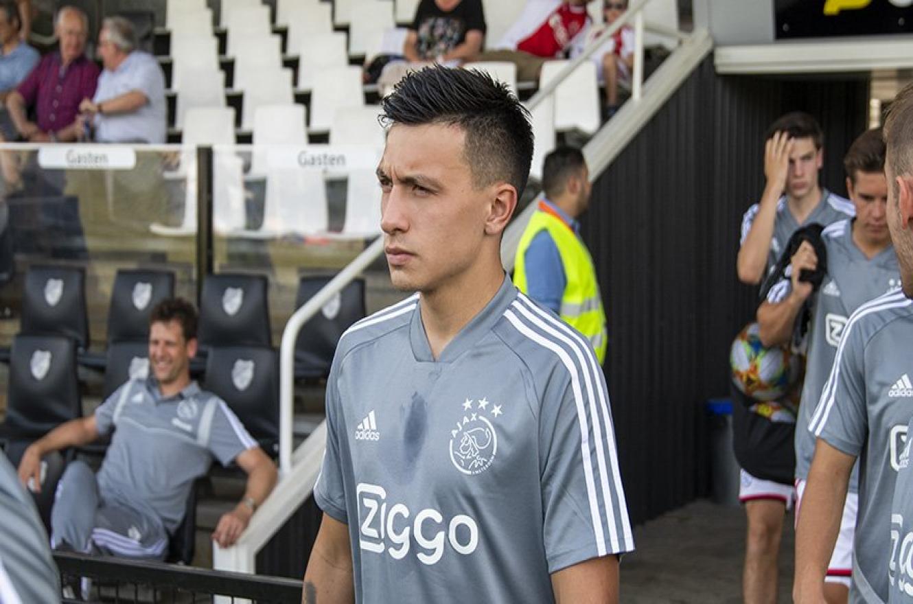 El gualeyo Lisandro Martínez tuvo su primer amistoso con el Ajax