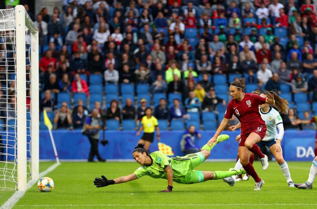 Con el debut de la concordiense Yael Oviedo, Argentina cayó con Inglaterra