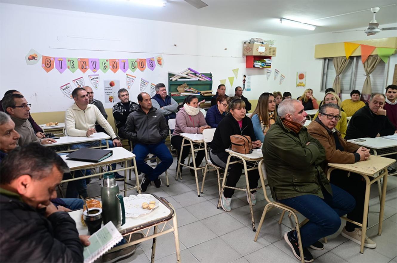 En la Escuela del Sirio Libanés se reunió el equipo técnico de “Primero Gualeguaychú” que referencia a Mauricio Davico.