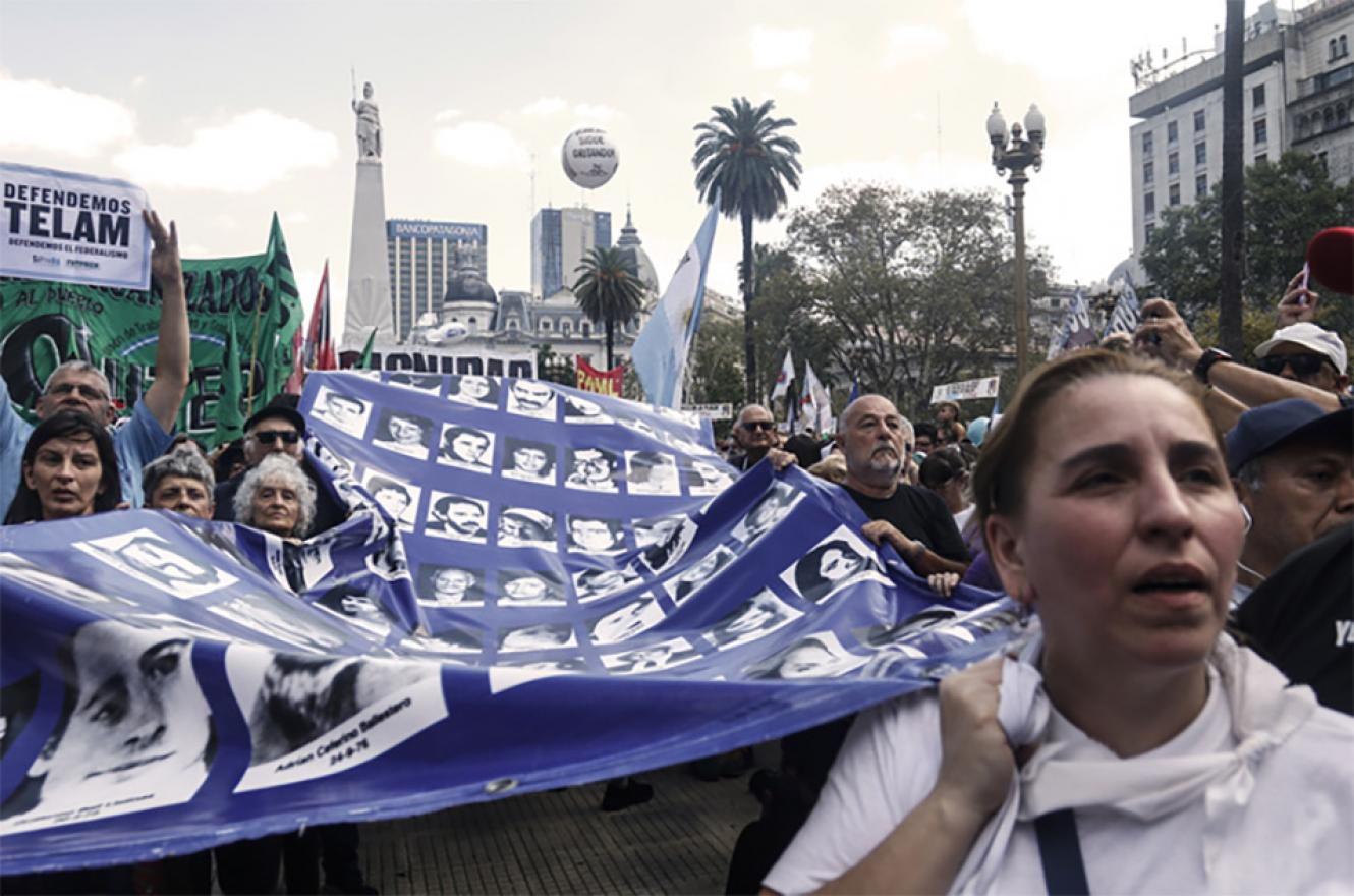 Jueces, fiscales, abogados y referentes de derechos humanos, en alerta por el desmantelamiento de los derechos humanos en la Argentina.