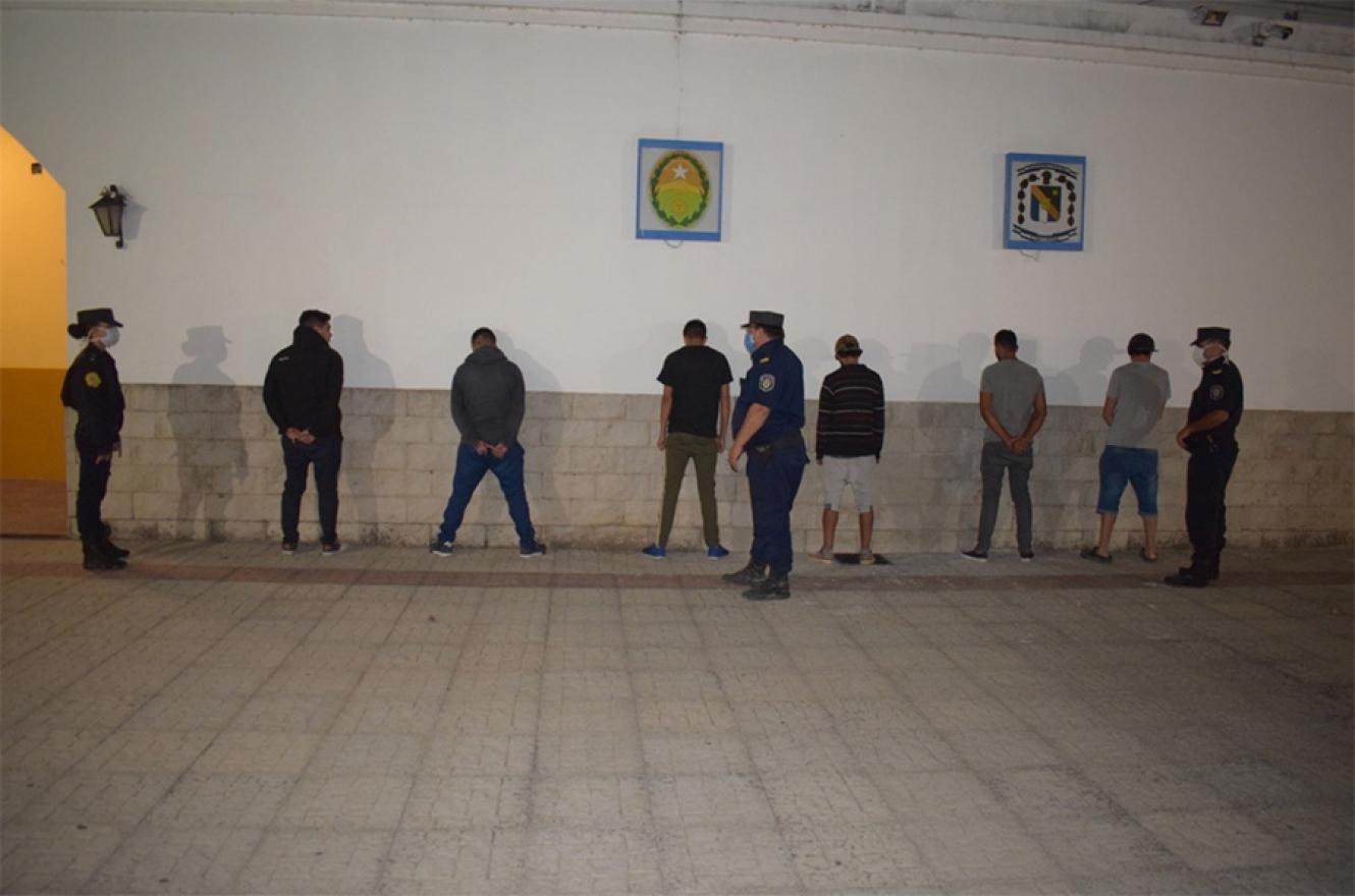En la provincia se produjeron 41 arrestos por violar la cuarentena, de los cuales 19 se registraron en Gualeguaychú. La Policía, por orden del Gobierno provincial, es inflexible frente a estos casos.
