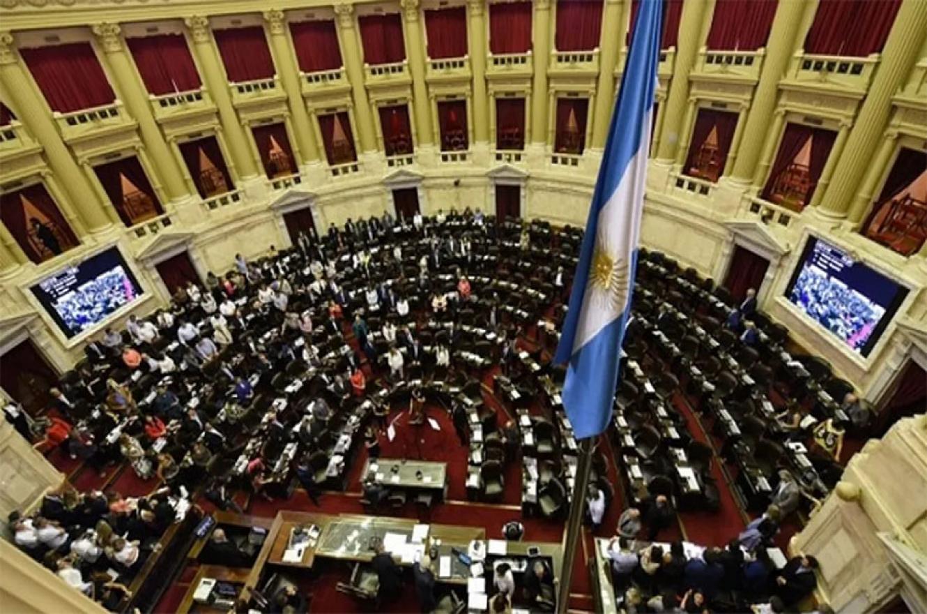 Las autoridades de la Cámara de Diputados de la Nación confirmaron que este martes habrá dos sesiones especiales: una solicitada por el radicalismo y la otra por Unión por la Patria.  