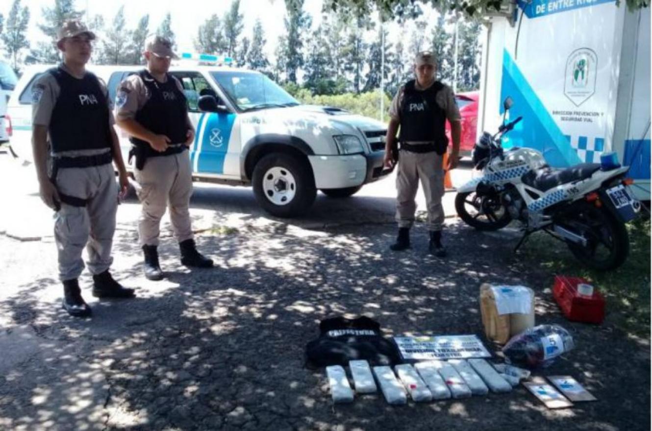 Secuestraron 7 kilos de droga que eran transportados en un colectivo