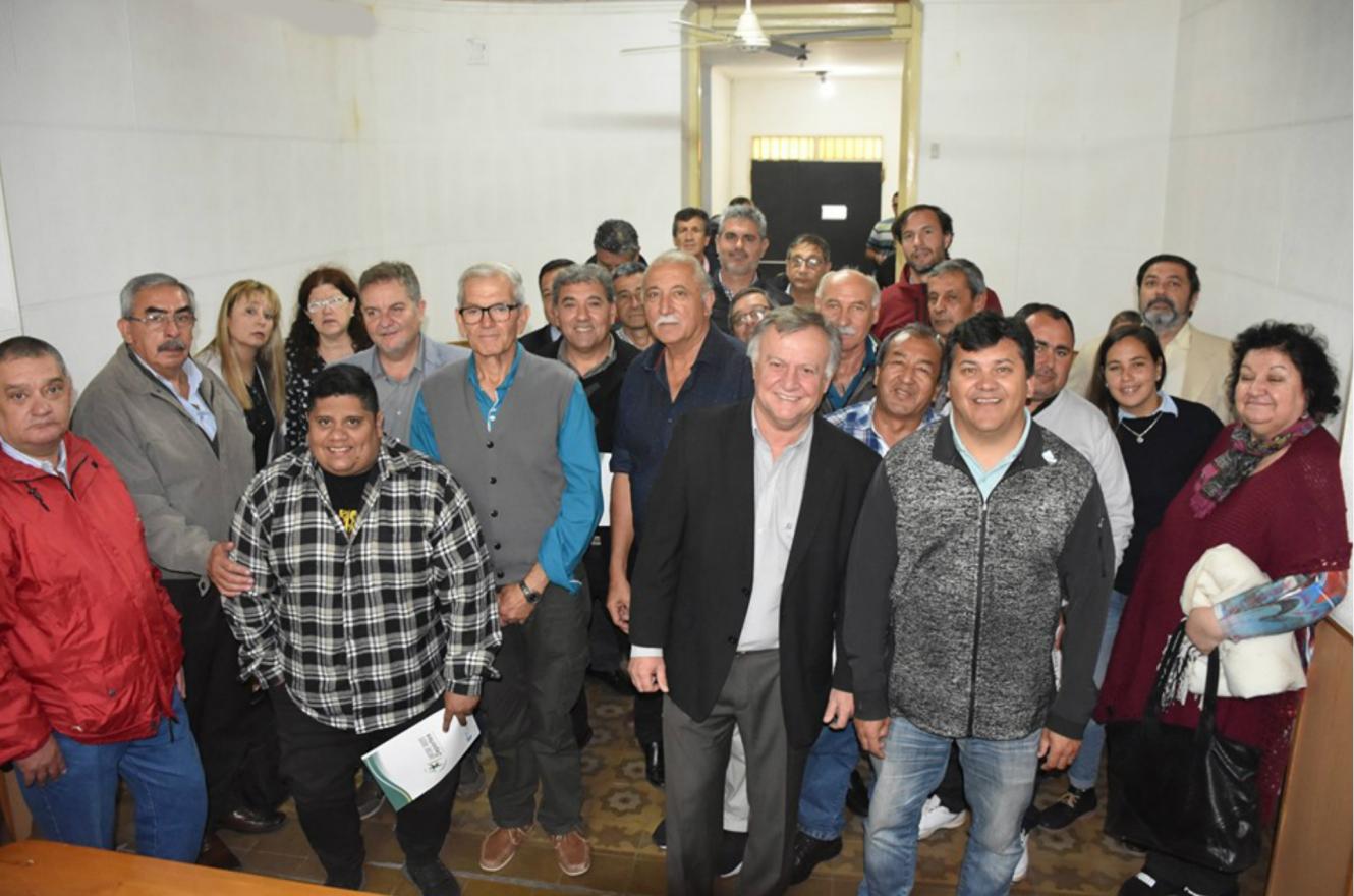 Ligas de fútbol y asociaciones de básquet recibieron aportes