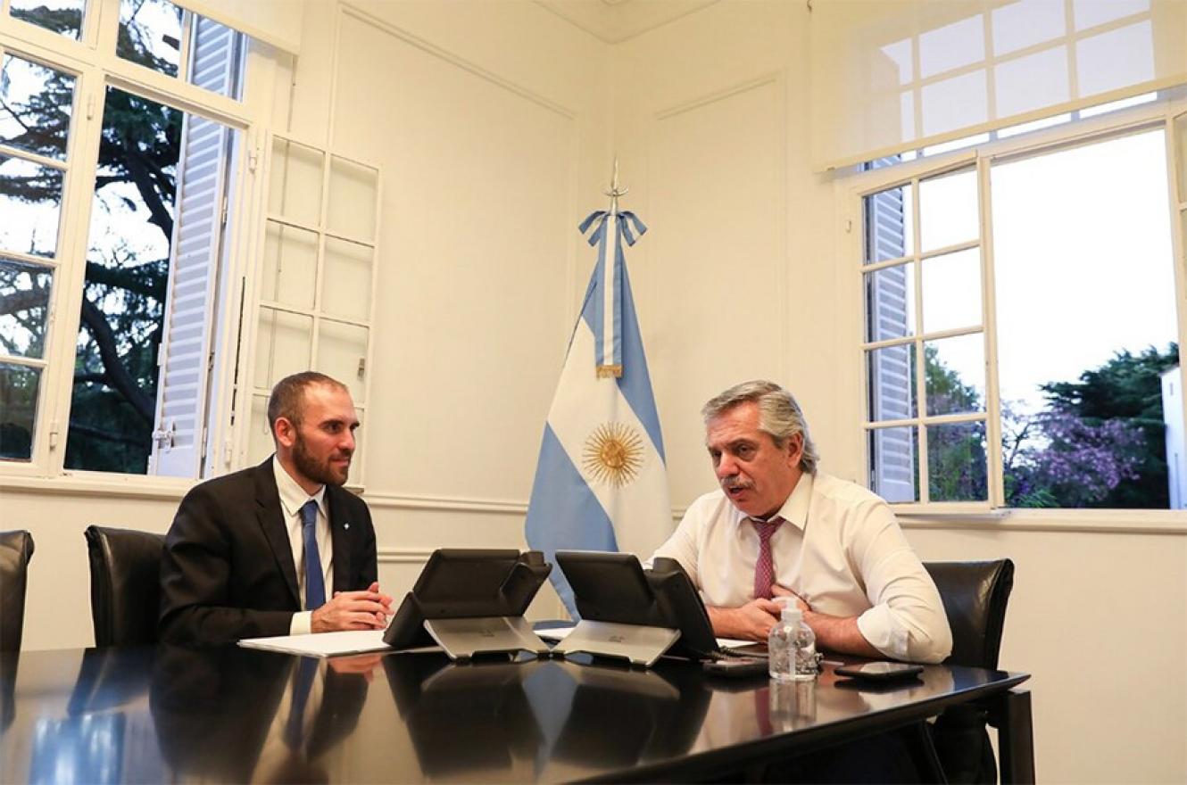 Imagen de archivo del Presidente Alberto Fernández y del ministro de Economía Martín Guzmán.