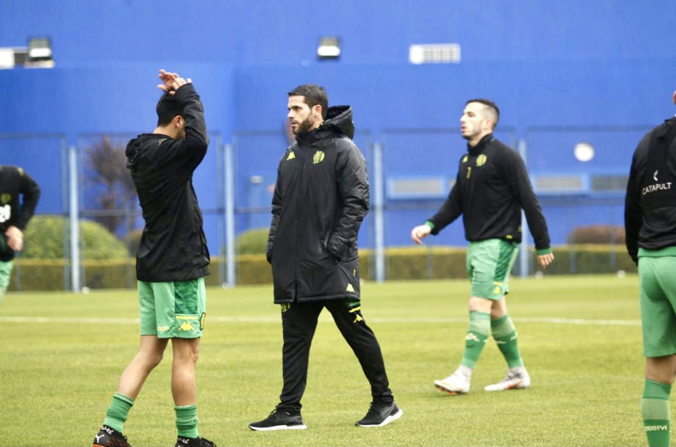 Gago tendrá a Coloccini y Cerro, pero mantiene dudas en Aldosivi para recibir a Patronato