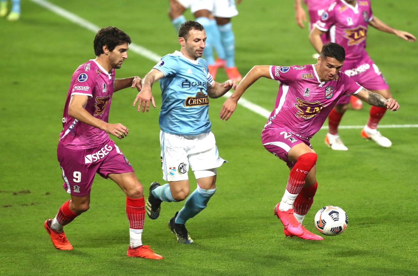 Sobre la hora, Arsenal se quedó con las manos vacías en su visita a Sporting Cristal