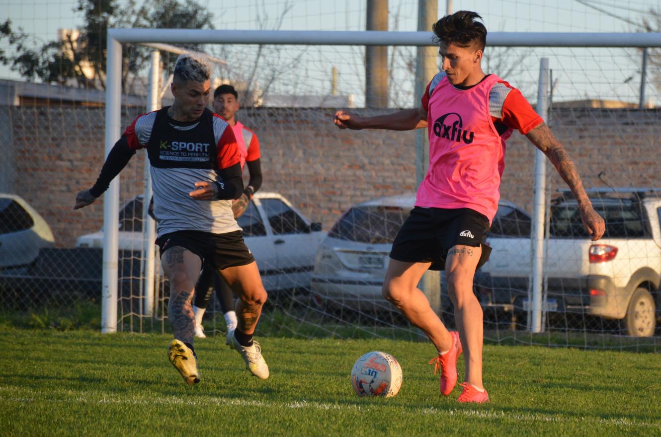 Con dudas entre los titulares, Patronato tiene los convocados para recibir a Banfield