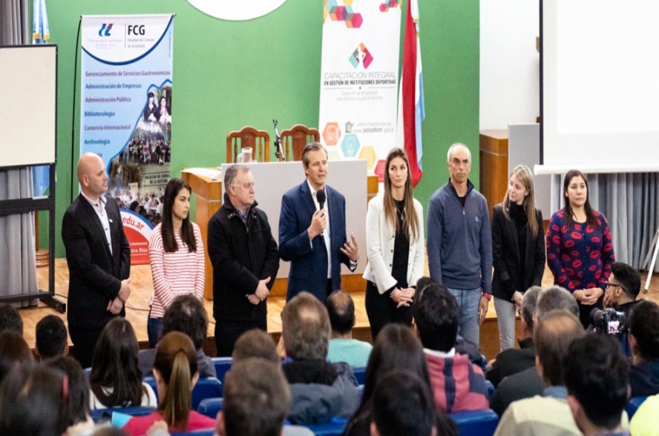 Más de 200 dirigentes deportivos se capacitaron en Paraná