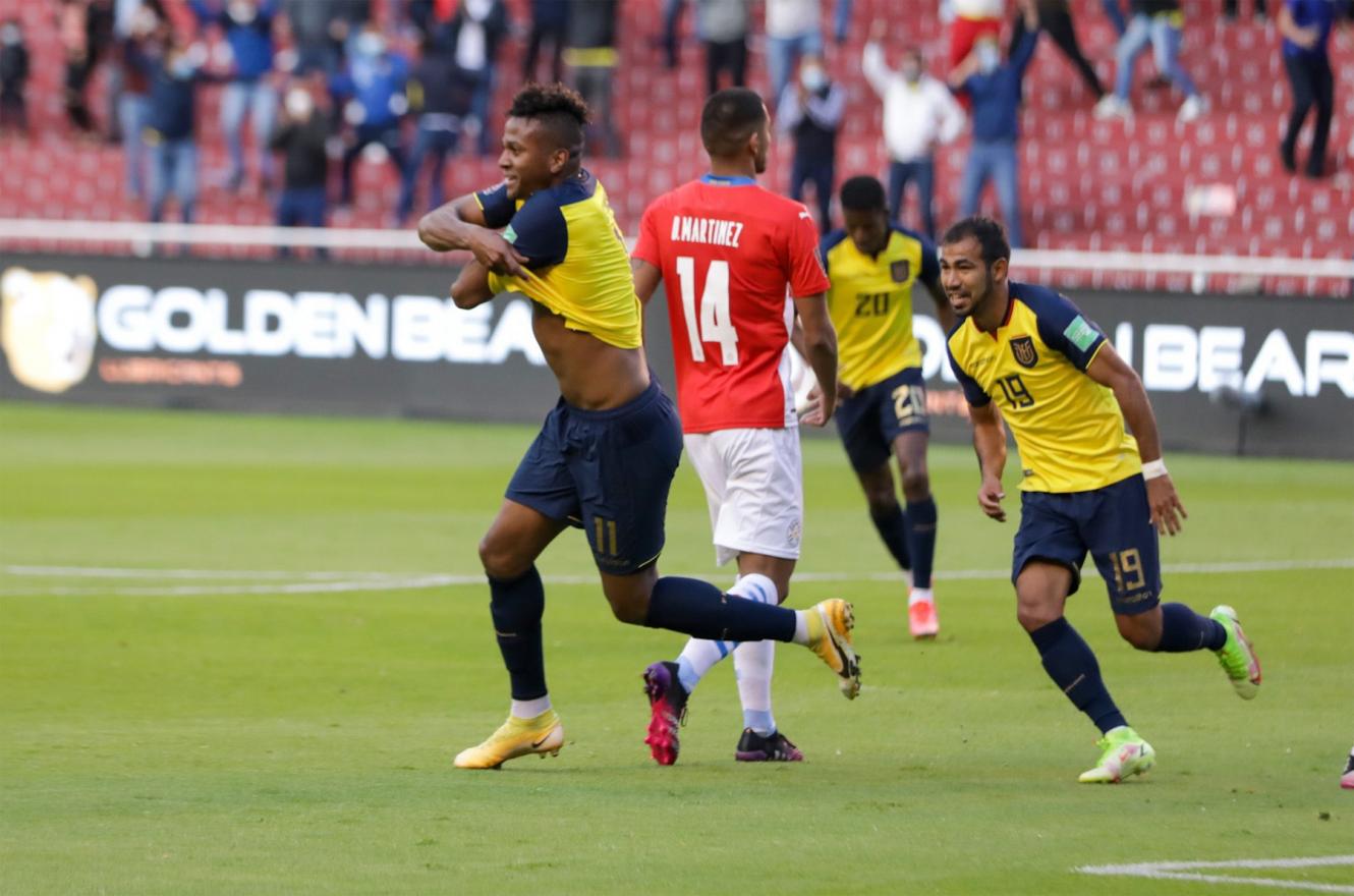 Ecuador venció a Paraguay en el duelo entre técnicos argentinos